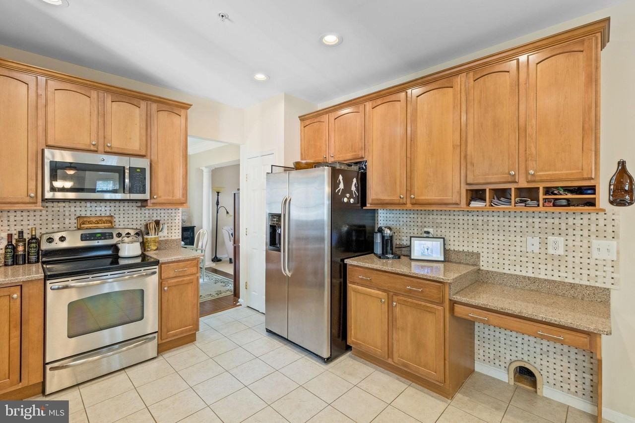 11215 Lord Baltimore Dr - Photo 4 of 45