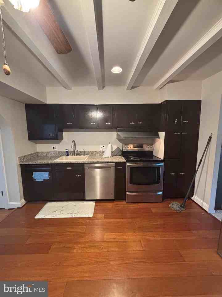 14204 London Lane - Photo 3 of 17