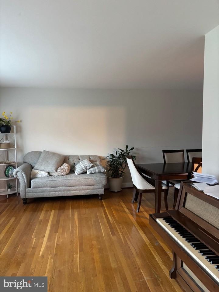 14204 London Lane - Photo 4 of 17