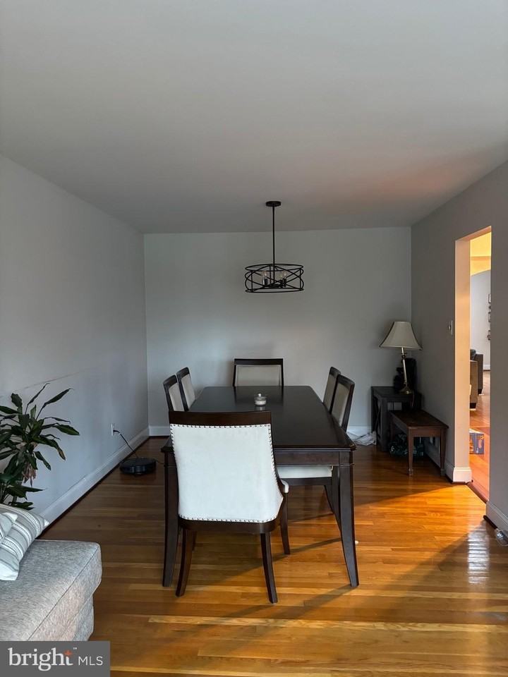 14204 London Lane - Photo 5 of 17