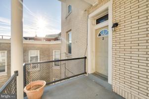 featured image of 302 W Main St Apt 2 #Apt 2