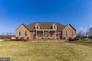 5002 Greenwood Cir - Photo 1 of 1