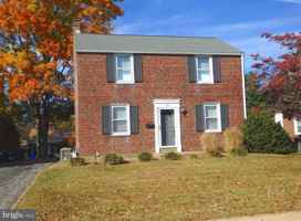 featured image of 210 Paddock Rd