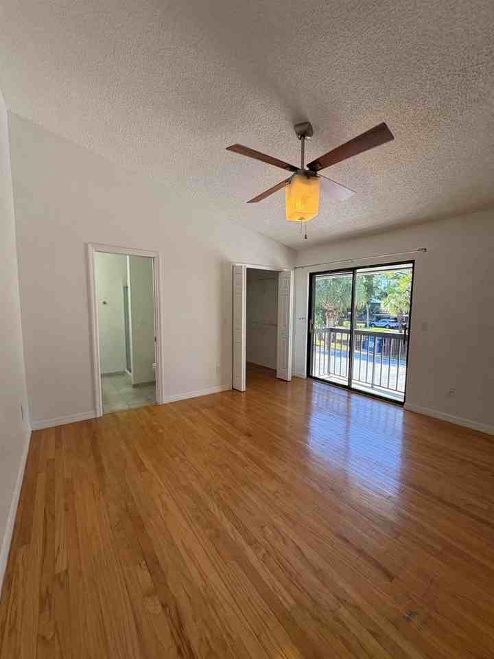 203 Se Camelot Gardens Blvd - Photo 7 of 10