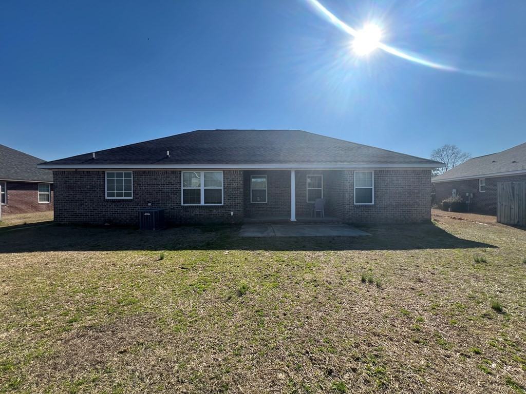 2850 Foxcroft Cir - Photo 3 of 50