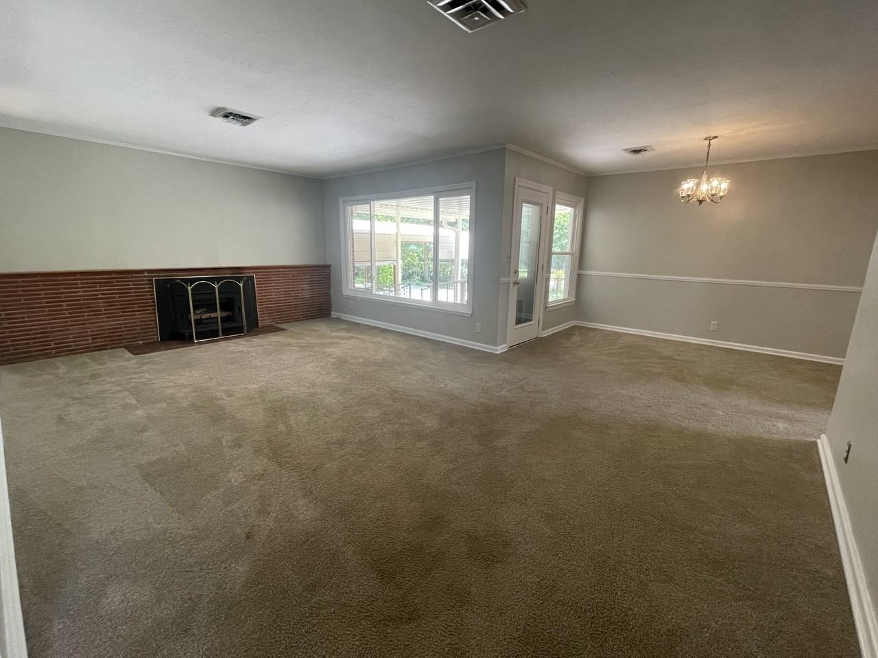 321 Druid Ln - Photo 4 of 23