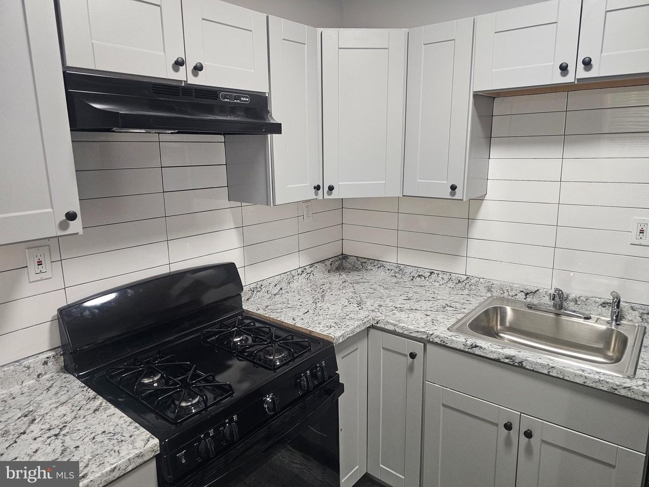 2918 N Taylor St - Photo 5 of 15