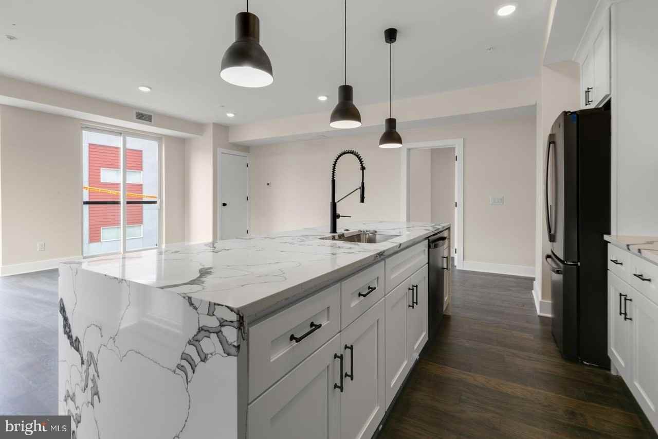 1868 Frankford Ave Unit 204 #204 - Photo 3 of 17