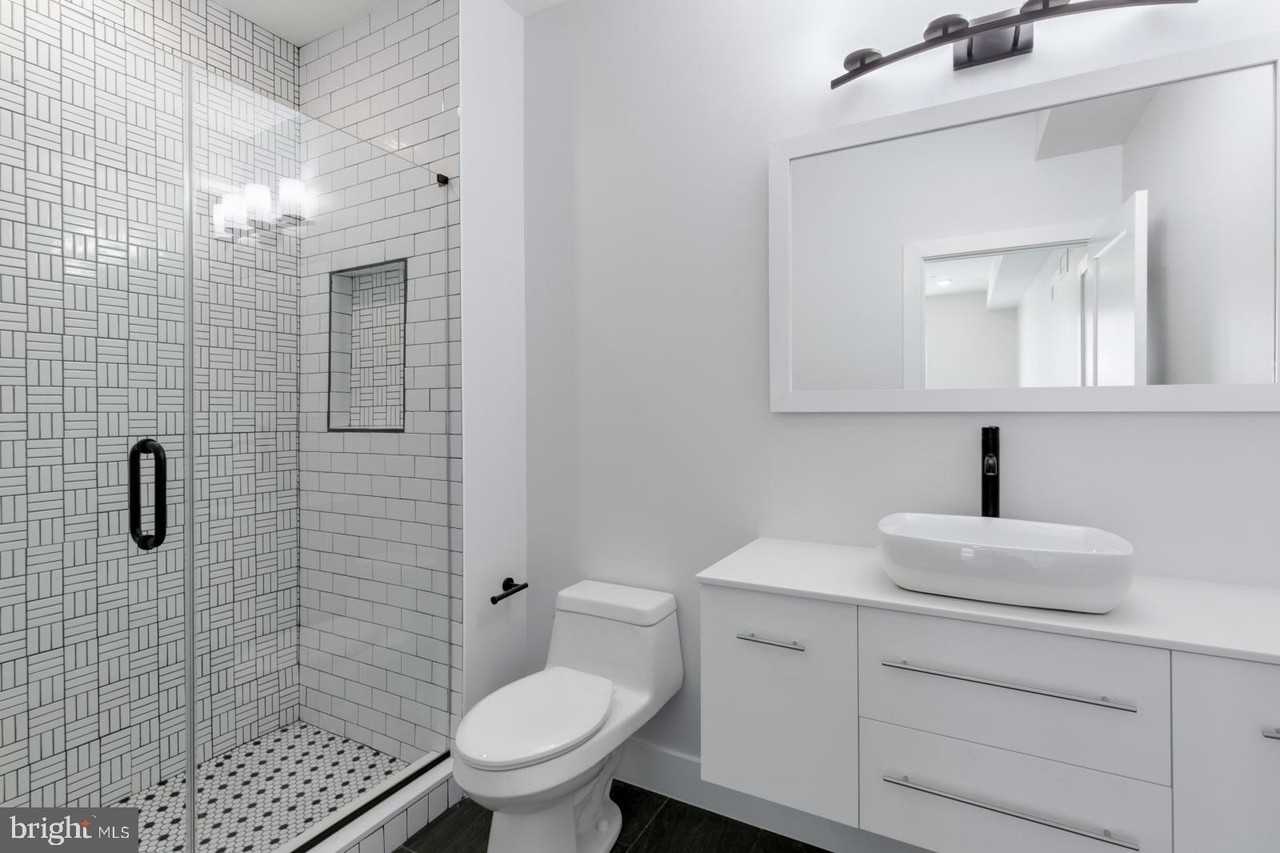 1868 Frankford Ave Unit 204 #204 - Photo 6 of 17