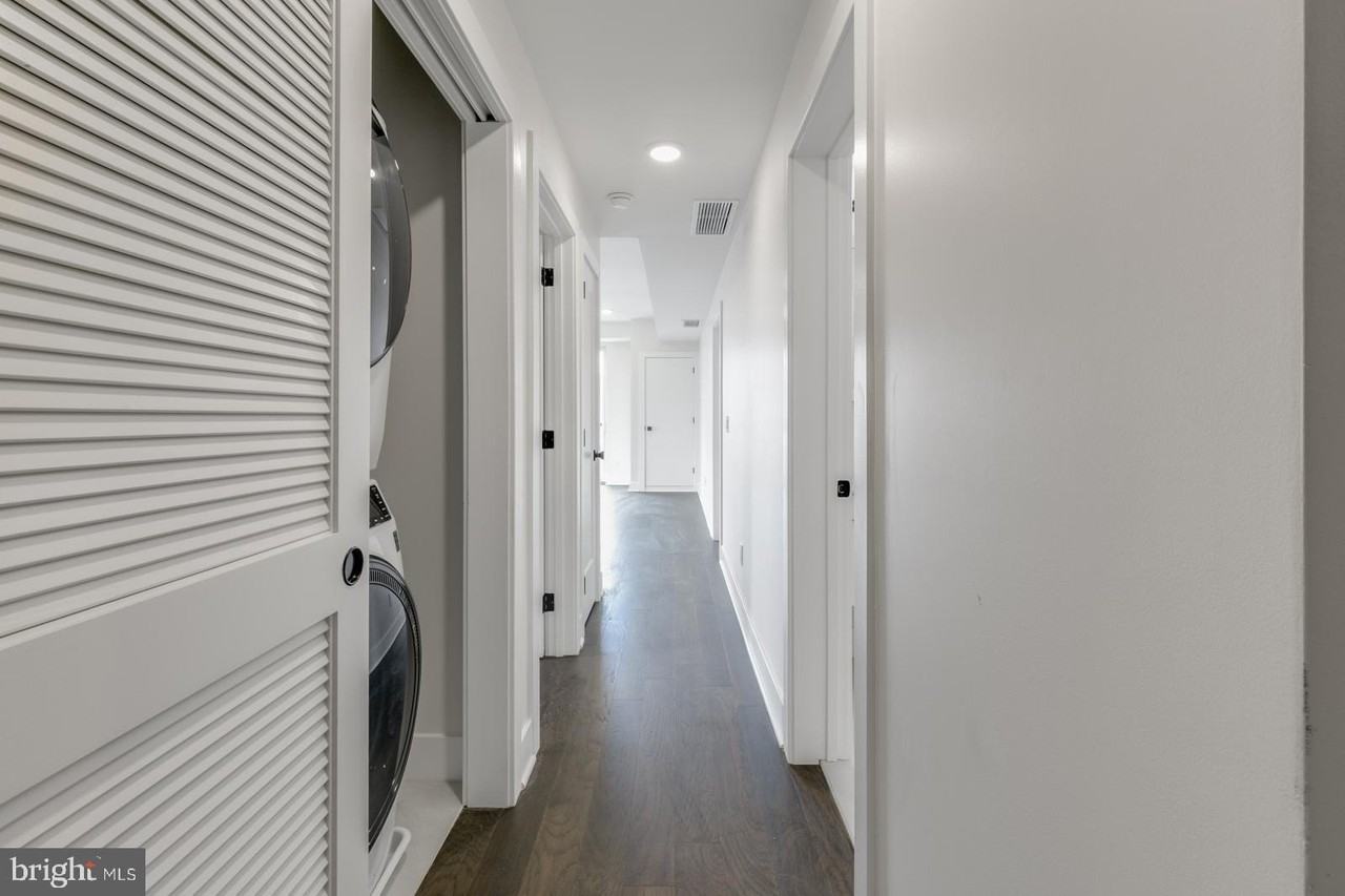 1868 Frankford Ave Unit 204 #204 - Photo 7 of 17