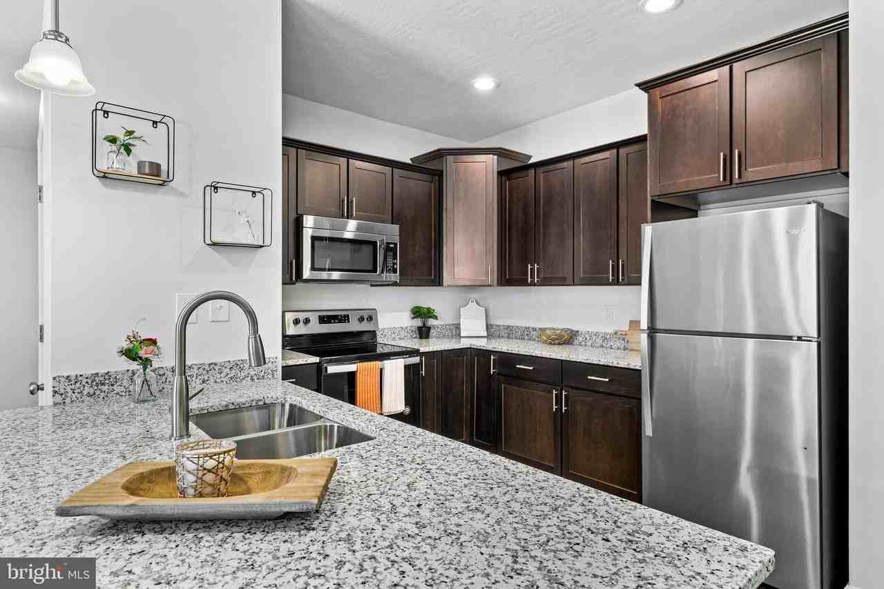 1014 Crew Street #106 - Photo 6 of 36