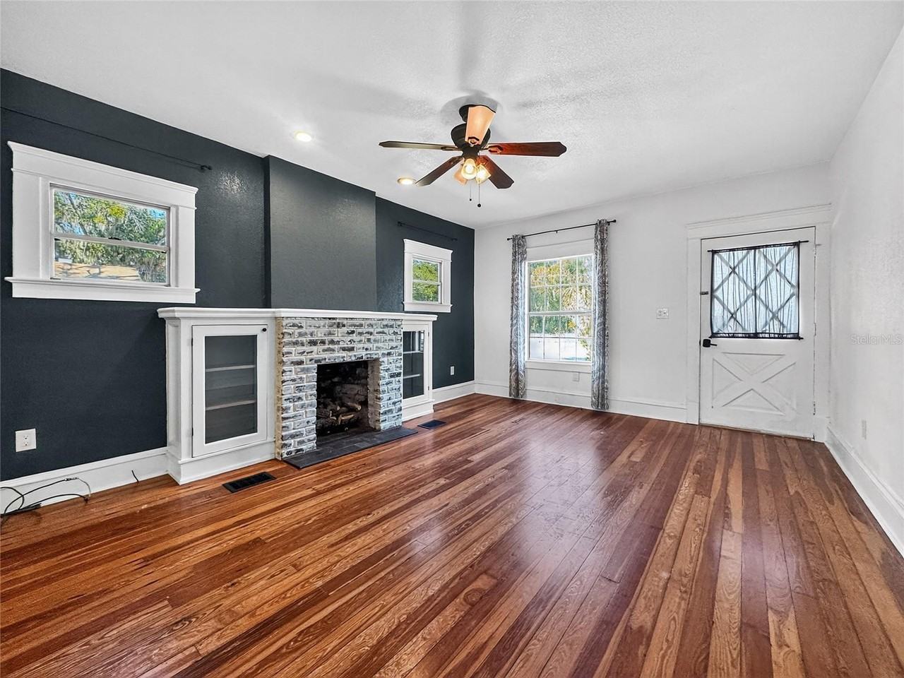 1016 Washington Ave - Photo 2 of 50