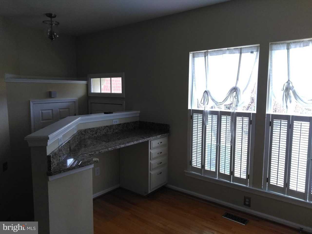 1384 Park Garden Ln - Photo 7 of 17