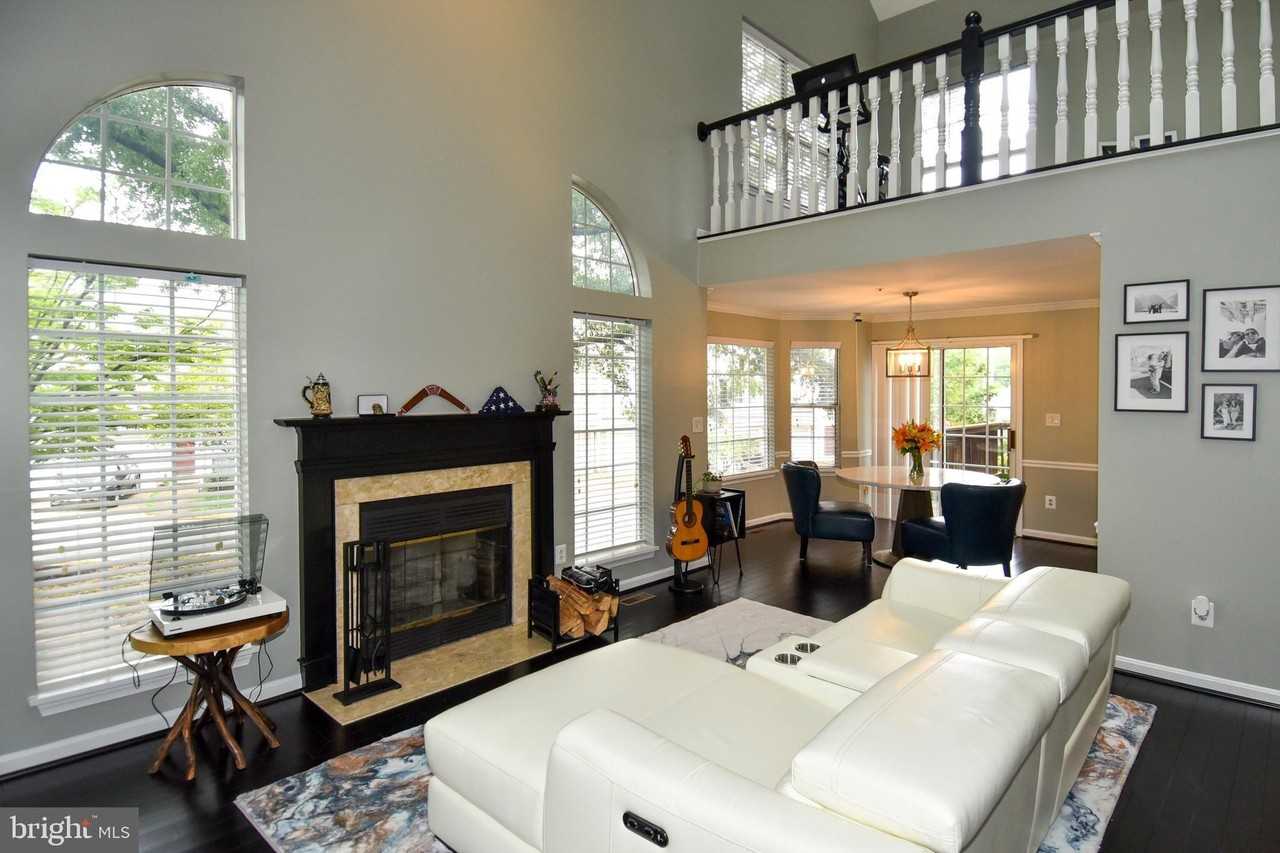 406 Fortress Way - Photo 6 of 42