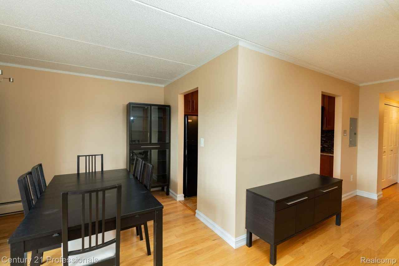 35300 Woodward Avenue - Photo 7 of 33