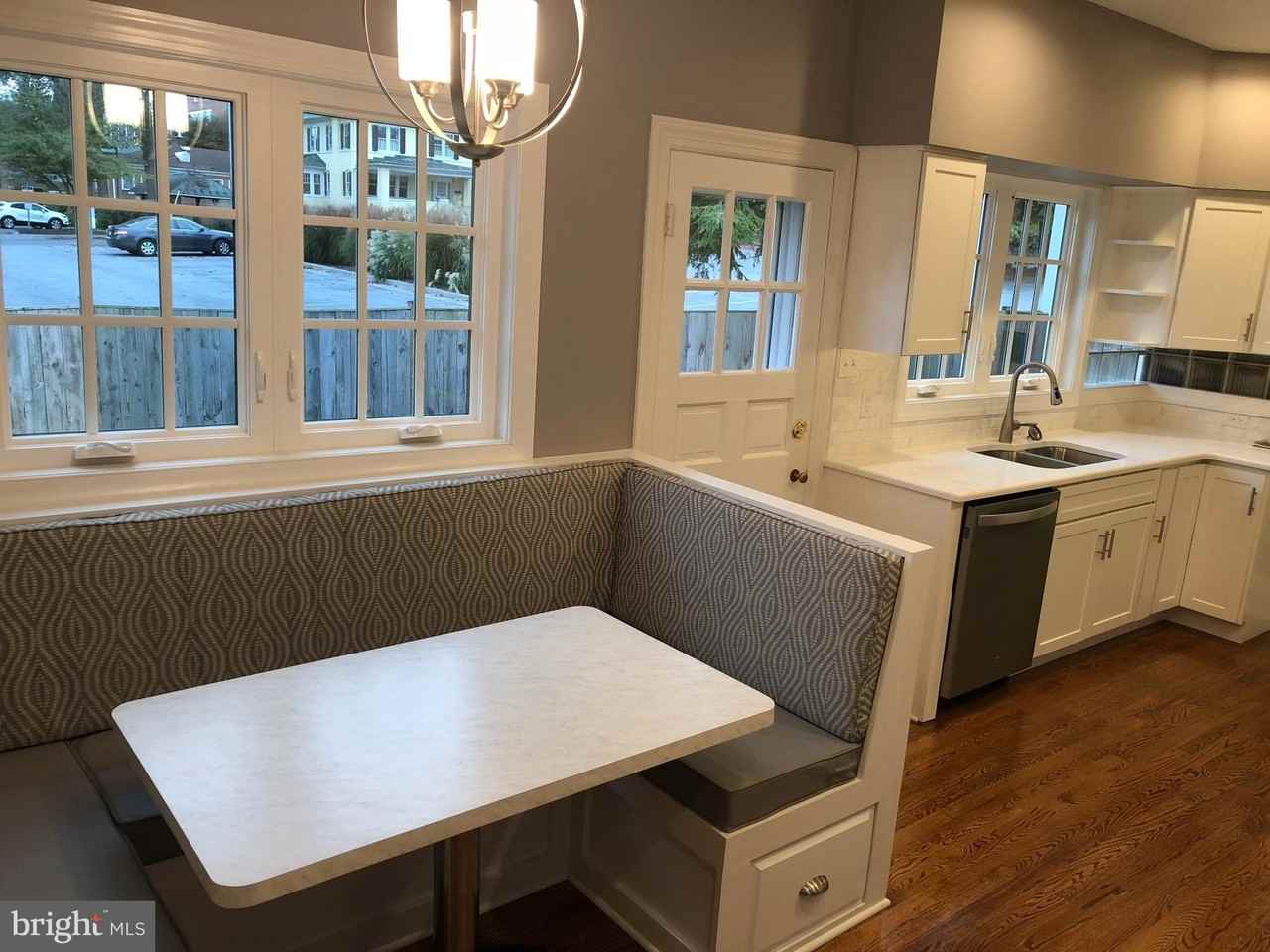 23 S Stewart St - Photo 3 of 11