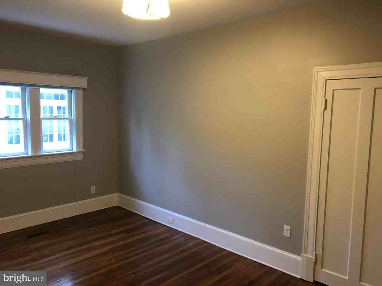 23 S Stewart St - Photo 6 of 11