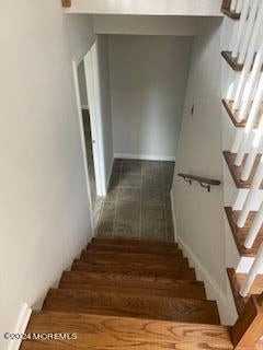 427 Lake Avenue - Photo 5 of 30