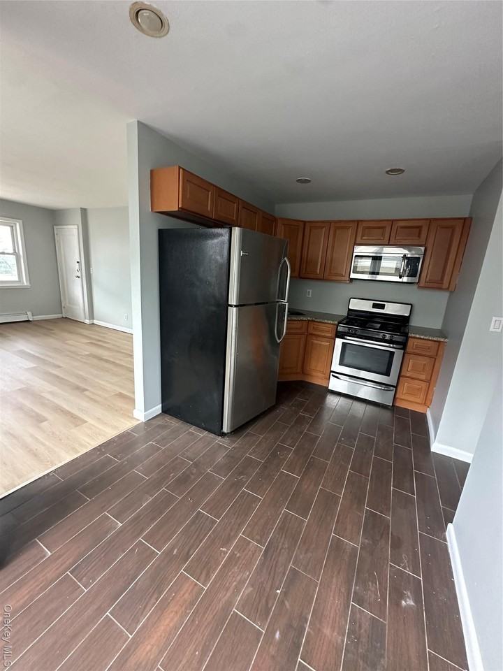 665 E Broadway ##2 - Photo 5 of 10