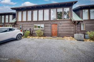 featured image of 2390 W Allens Bridge Rd Apt 3 #3