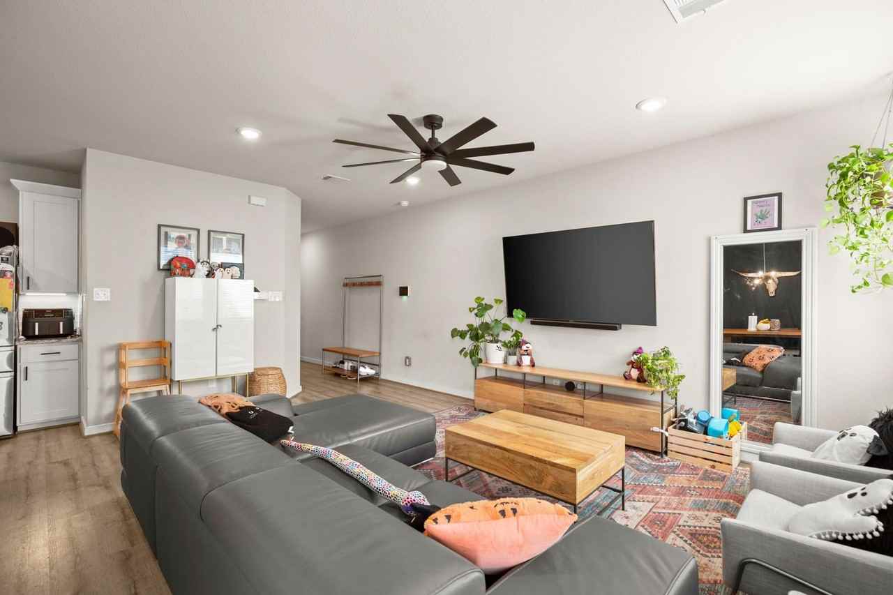 195 Waterside Rd Unit C - Photo 6 of 27