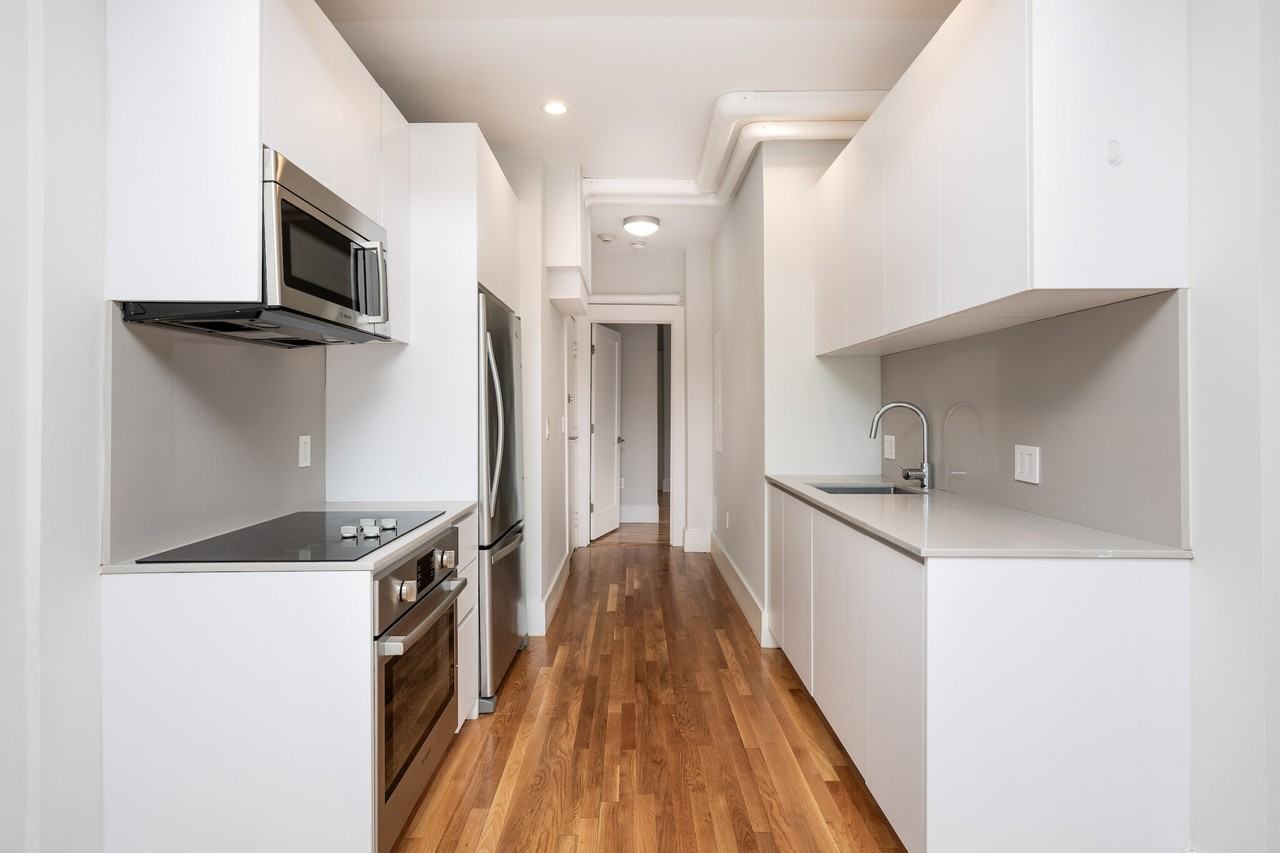 8 Elko St #6 - Photo 2 of 18