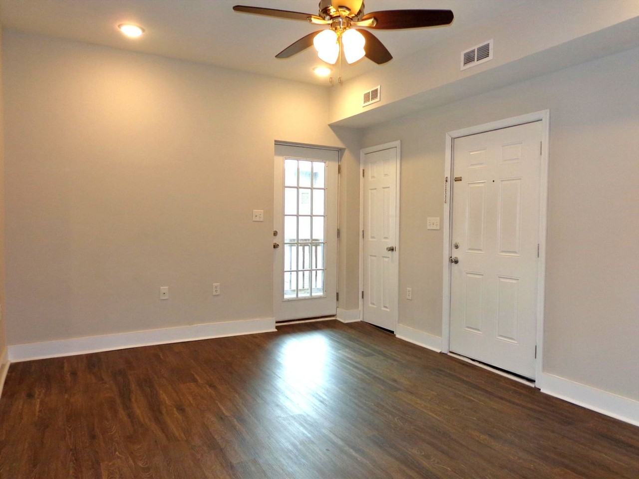 1400 Hampton Boulevard #3F - Photo 3 of 18