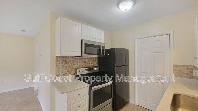 1604 8th Ave W - Photo 4 of 8