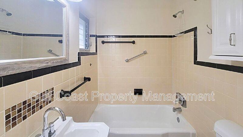 1604 8th Ave W - Photo 7 of 8