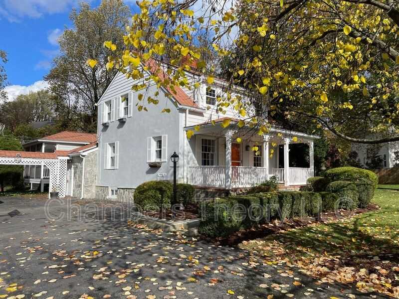 10130 Blake Ln - Photo 2 of 24