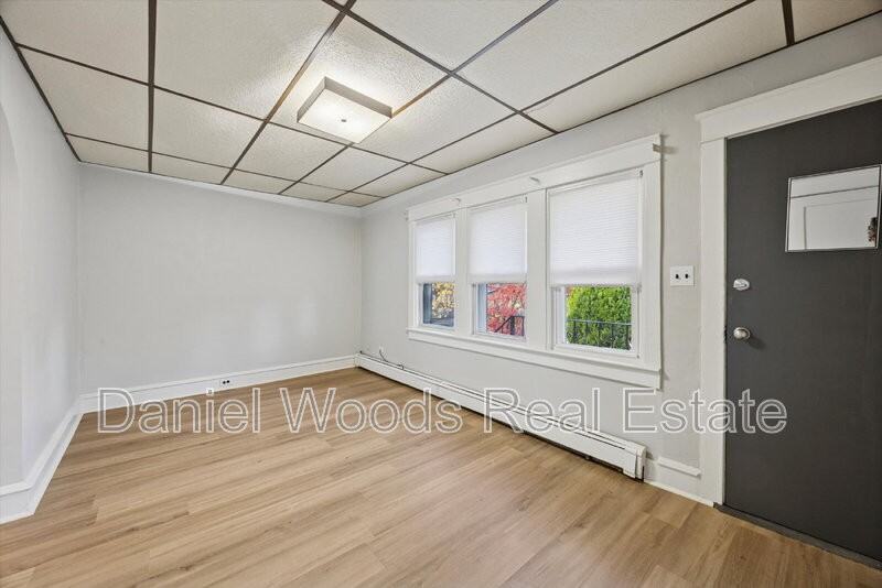 420 Glenwood Ave #2A - Photo 4 of 13