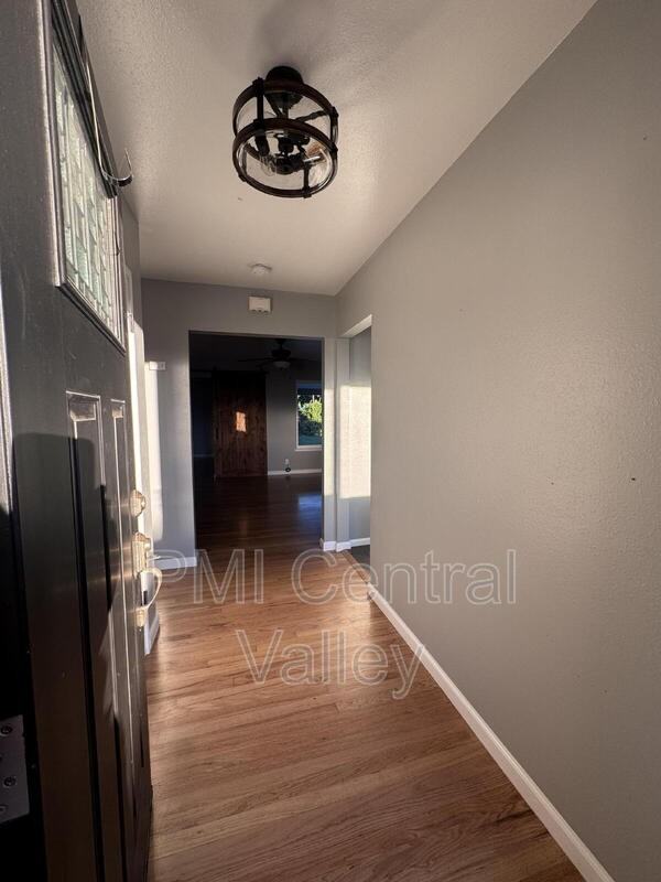 1314 Carolyn Ave - Photo 3 of 31