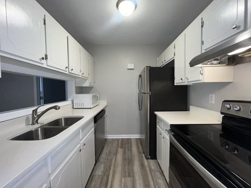 3561 Mill Run - Photo 3 of 38