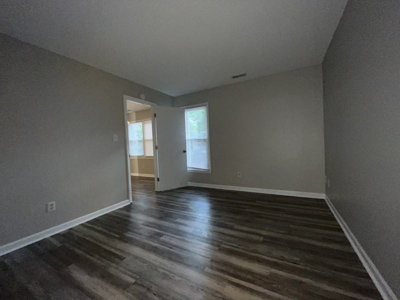 3561 Mill Run - Photo 7 of 38