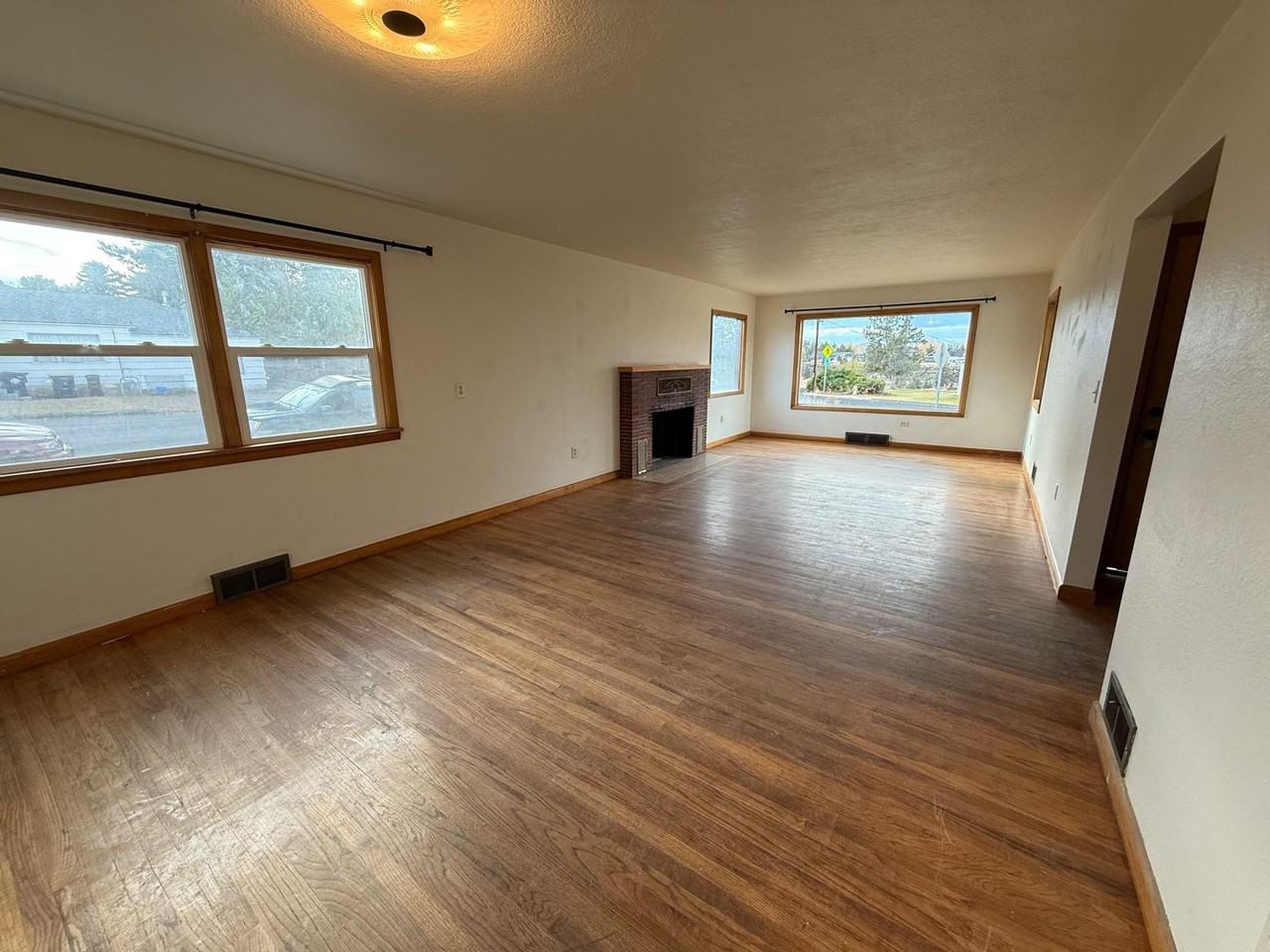 608 Northwest Canyon Drive - Photo 5 of 23