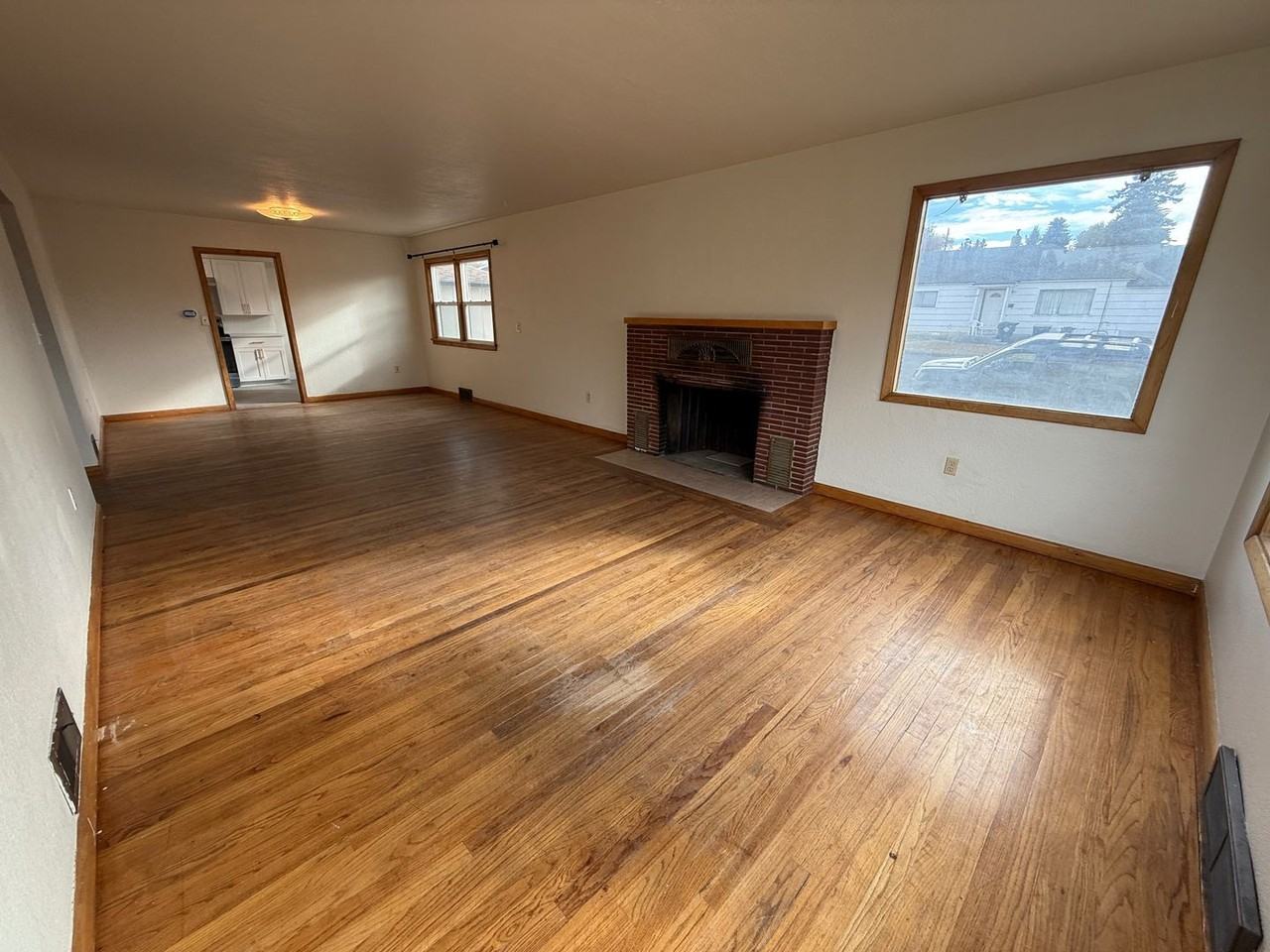 608 Northwest Canyon Drive - Photo 6 of 23