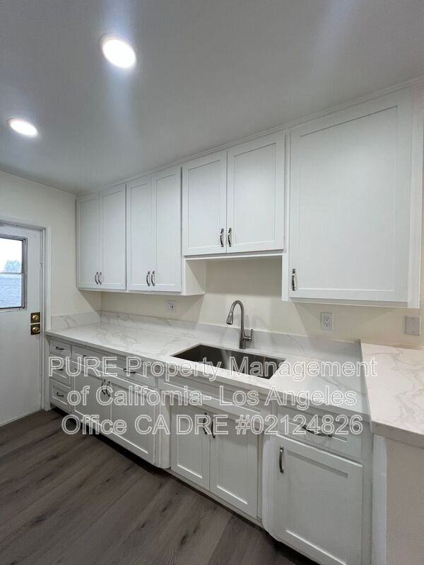 4212 1/2 W 64th St #BACK - Photo 5 of 13