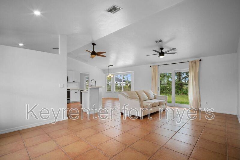 3011 50th St Sw - Photo 6 of 33