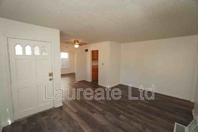 980 Hazel Court - Photo 2 of 21