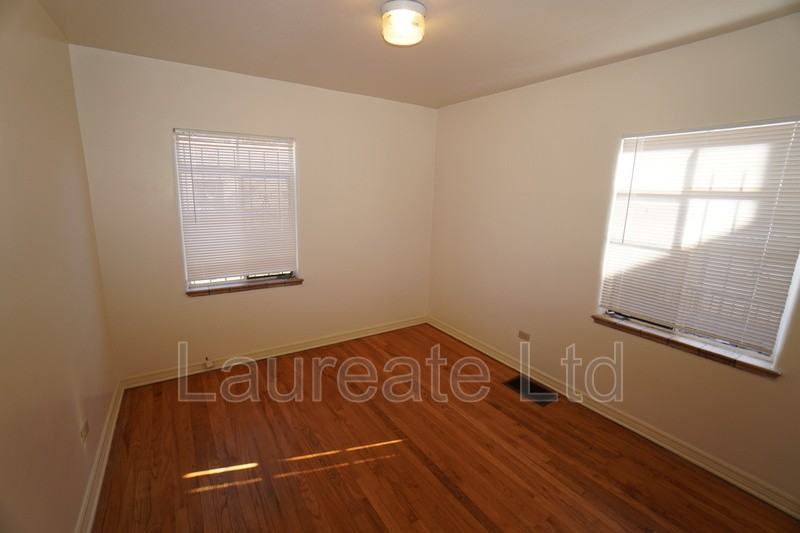 1198 Glencoe St - Photo 7 of 17