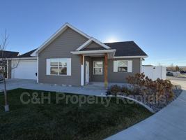 featured image of 1405 Harmony Ct