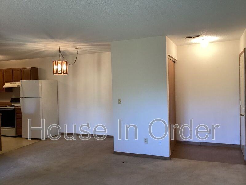1220 State St - Photo 6 of 15