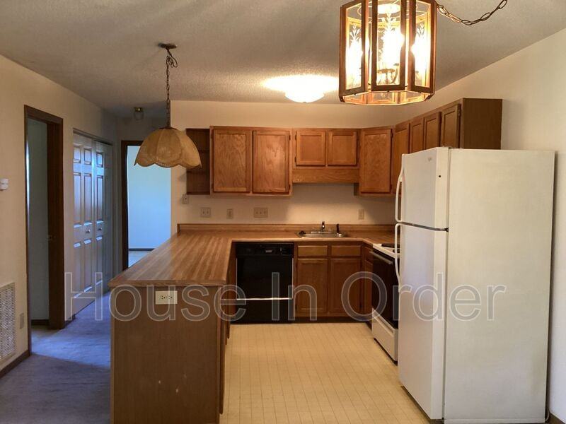 1220 State St - Photo 7 of 15
