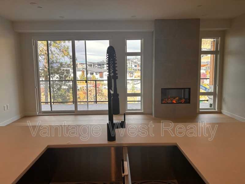 9654 Benchland Drive - Photo 3 of 33