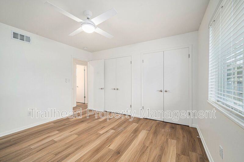 8300 Robinson St #4 - Photo 7 of 23