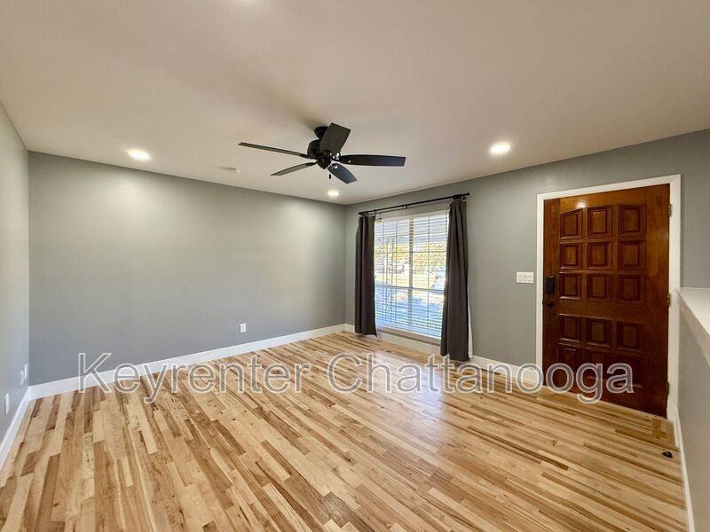 4411 Comet Trail - Photo 3 of 19