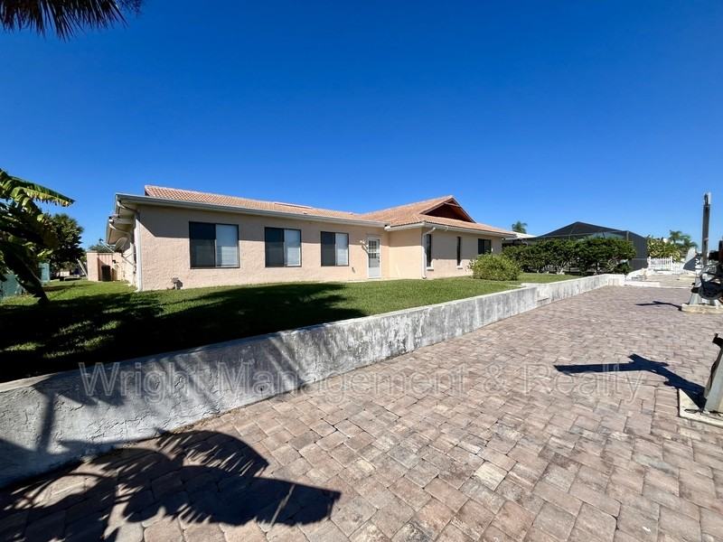 5008 Southshore Dr - Photo 2 of 24