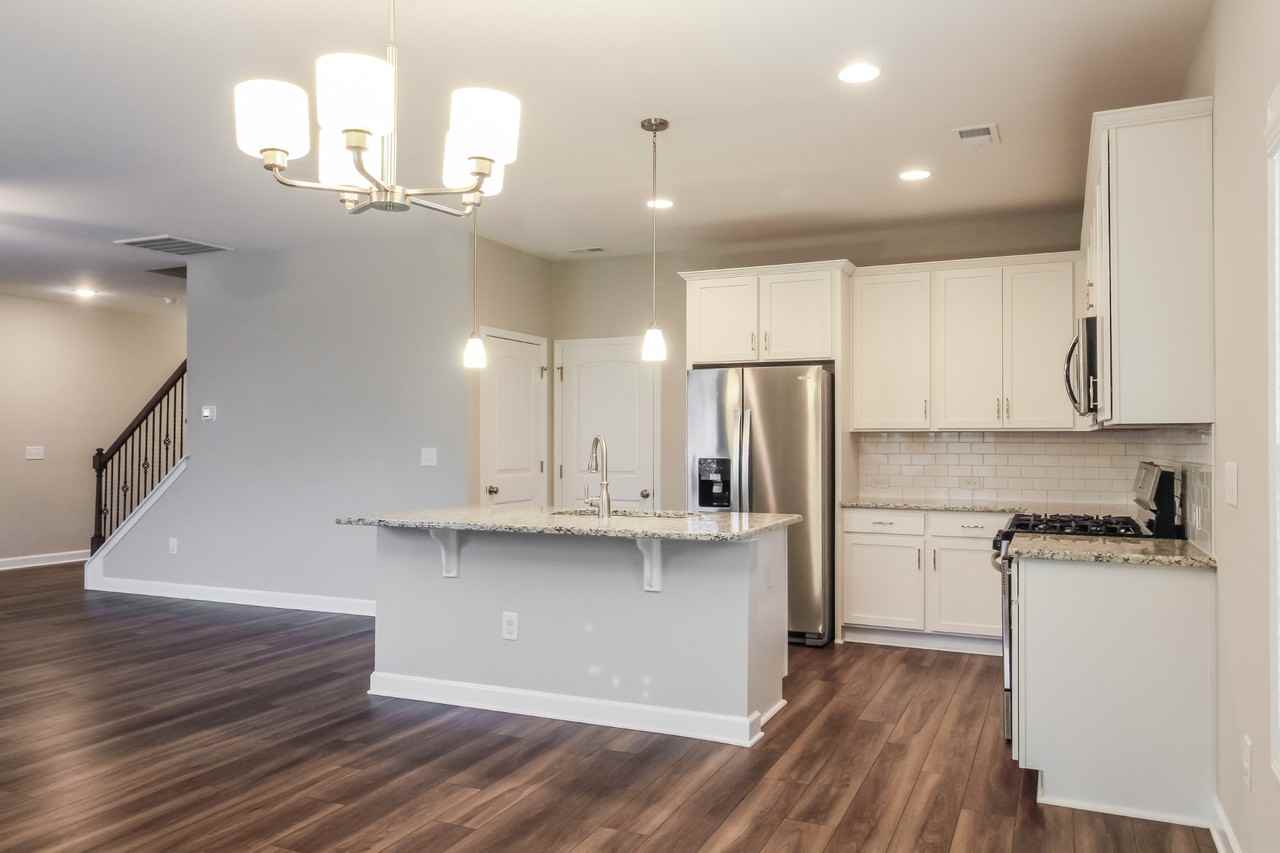 2837 Longleaf Pine Cir - Photo 3 of 16