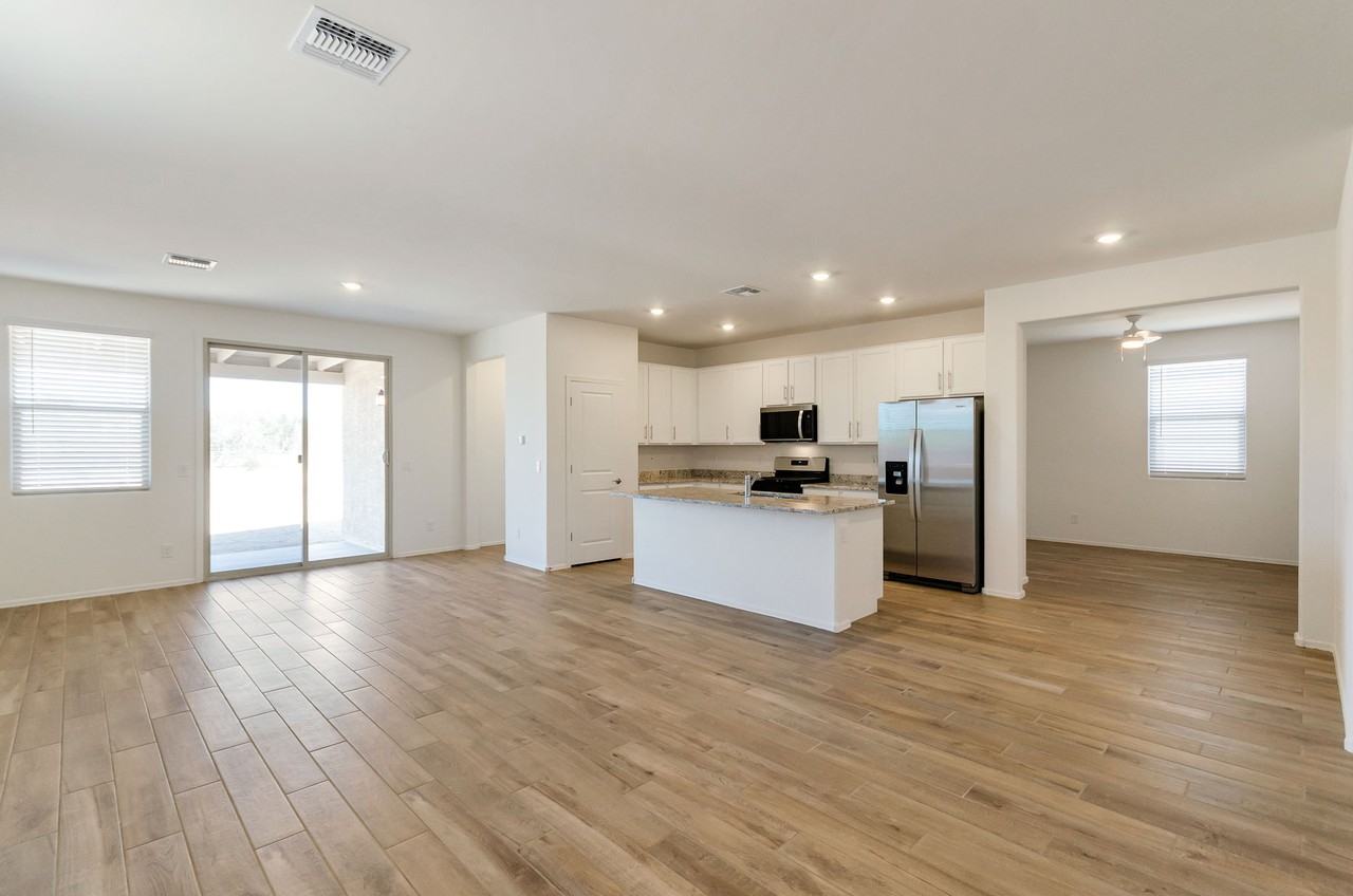 5468 West Monterey Drive - Photo 3 of 24