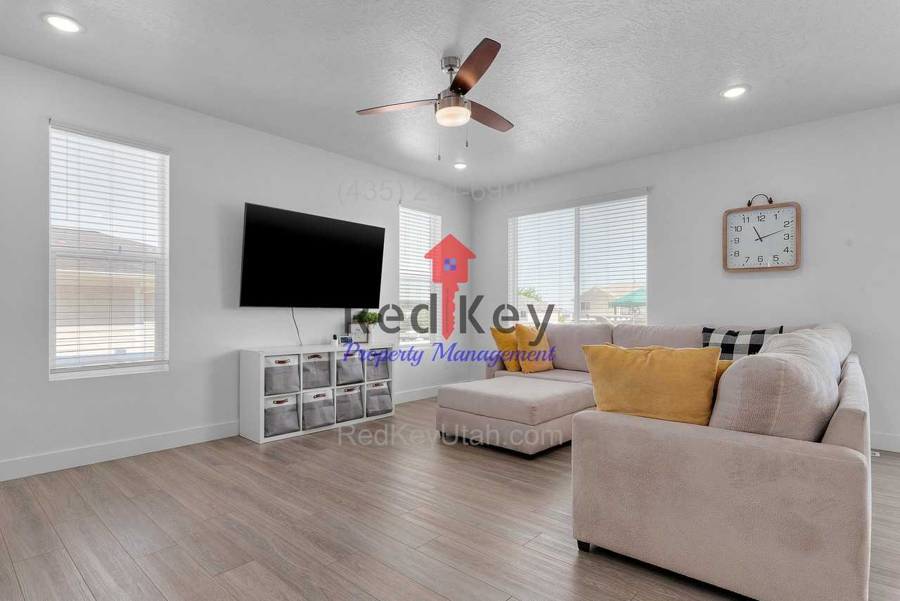 605 E Kings Lndg - Photo 3 of 31